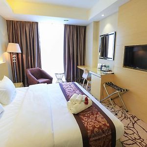 Deluxe Connecting Room